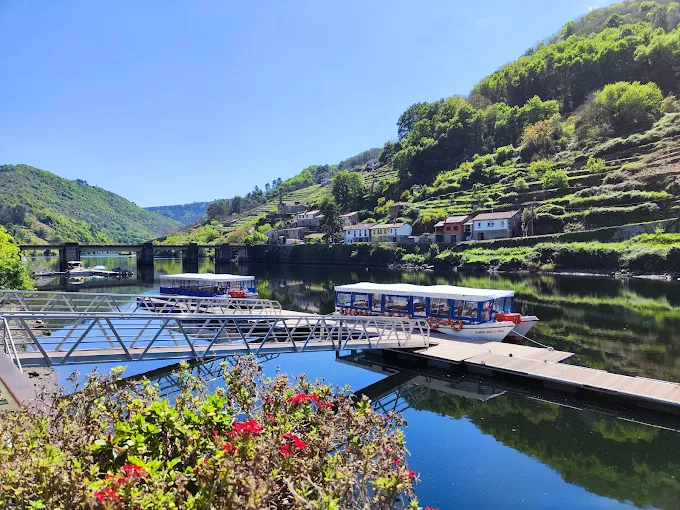 Barco Turístico de Belesar – Miño